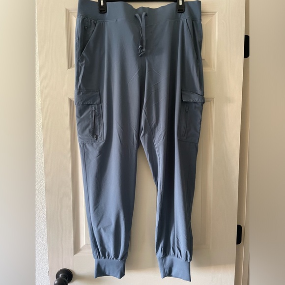 🔥3/$15 deal🔥 All In Motion pants - Picture 3 of 8